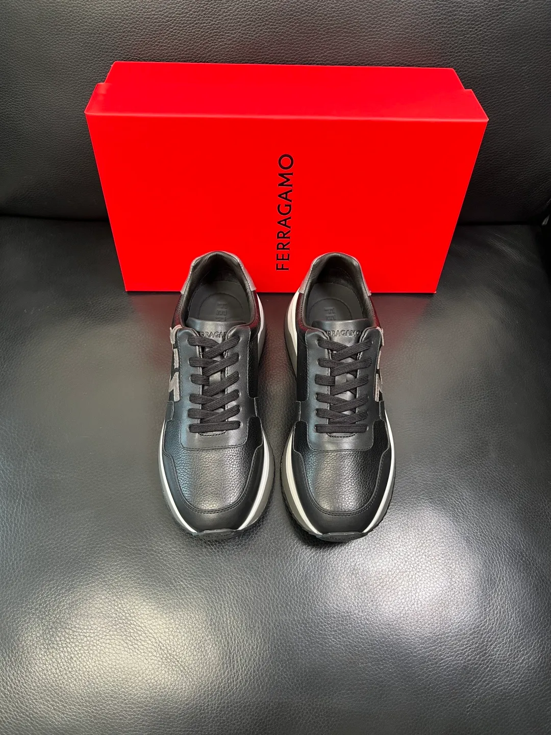 Men's shoes 💰840 Ferragamo High-quality top crafts Ferragamo counters sell original factory configuration at the same time, imported original cowhide from Italy, imported water-dyed cow lining, soles: original factory special original soles are super comfortable, original factory and single goods, welcome to compare at the same time at the counter, code number 38-44 (customized 45 46)